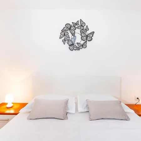 Apartamento Two-bedroom In *