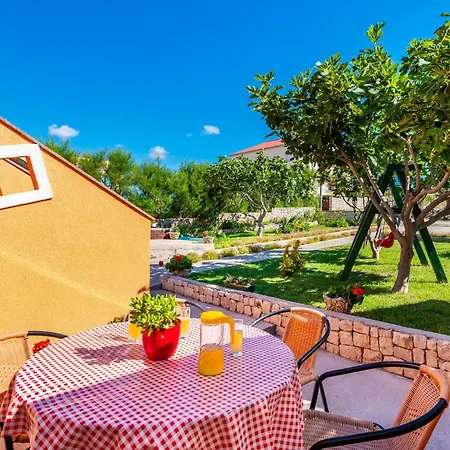 Two-bedroom In Ražanac