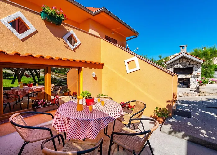 Апартаменты Two-bedroom In Ражанац