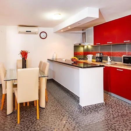 Appartement Two-bedroom In Ražanac