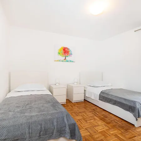 Two-bedroom In * Ražanac