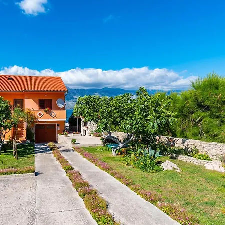 2 Bedroom Beautiful In * Razanac