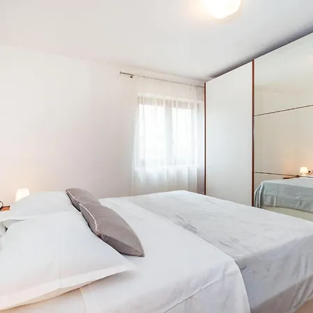2 Bedroom Beautiful In