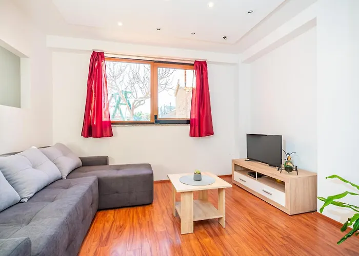 Two-bedroom In アパート Ražanac