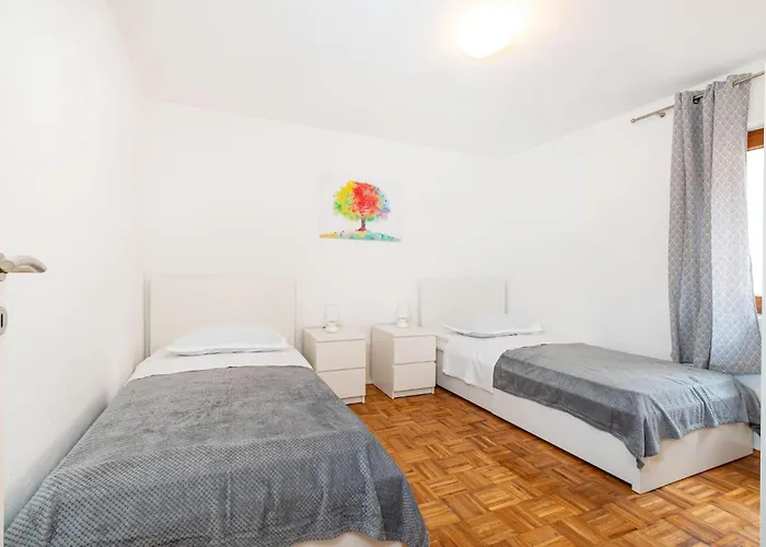 Two-bedroom In * Ražanac